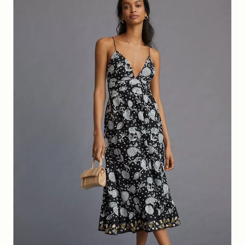 Maeve Embroidered MIDI Dress size Large